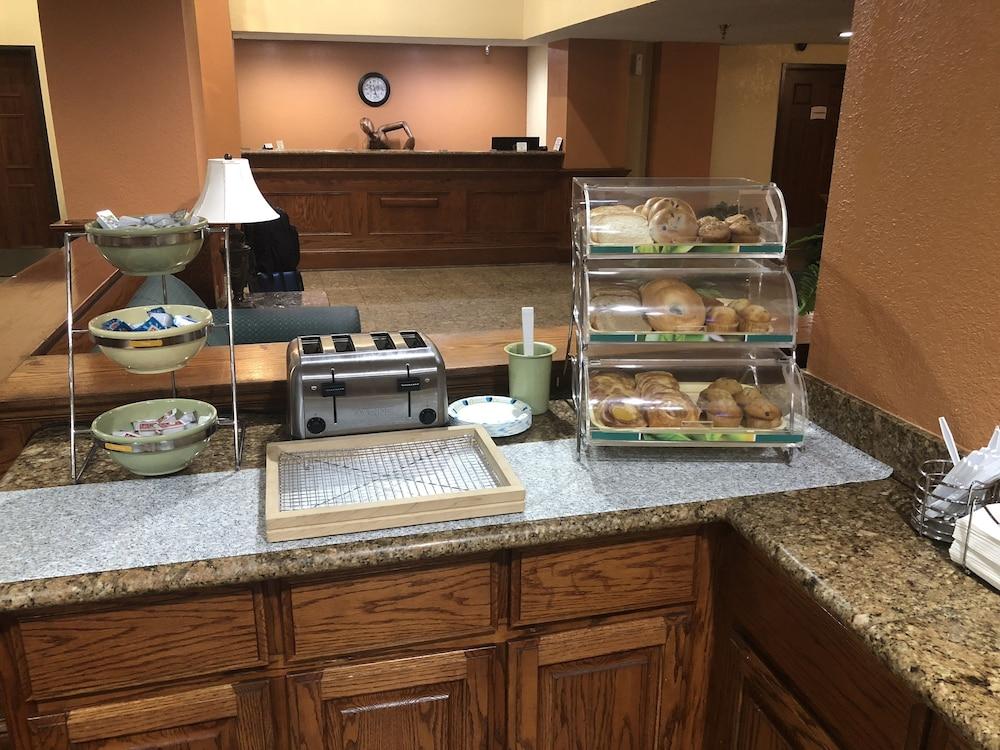 Quality Inn & Suites Muskogee Extérieur photo